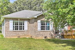House (3 Bedrooms) | Interior - Charming Springfield Escape w/ Furnished Deck (Springfield)
