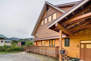 Apartment (1 Bedroom) | Interior - Ketchikan Apt - Walk to Refuge Cove Beach! (Ketchikan)