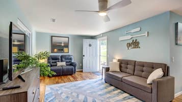 House (2 Bedrooms) | Interior