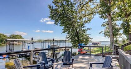 Dock + Kayaks: Lakefront Retreat in Sunrise Beach