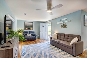 House (2 Bedrooms) | Interior