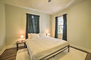 House (5 Bedrooms) | Interior