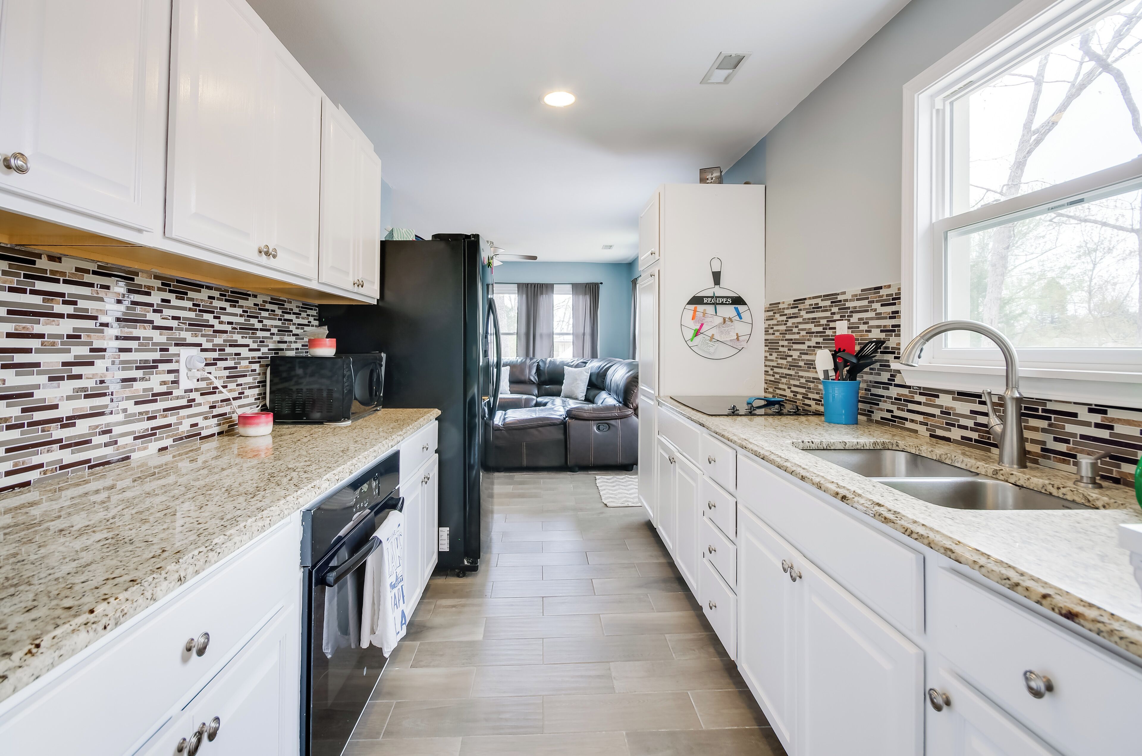 House (3 Bedrooms) | Interior