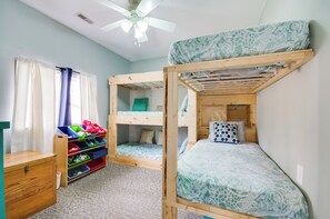 House (3 Bedrooms) | Interior