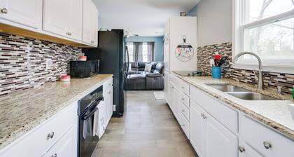 Dock & Furnished Deck: Lakefront Gravois Mills Gem