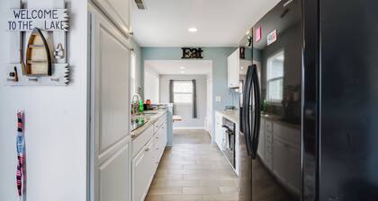 Dock & Furnished Deck: Lakefront Gravois Mills Gem