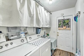 單棟房屋 (3 Bedrooms) | 內部