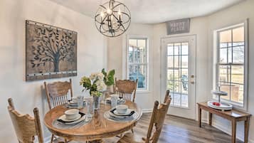 House (3 Bedrooms) | Front of property