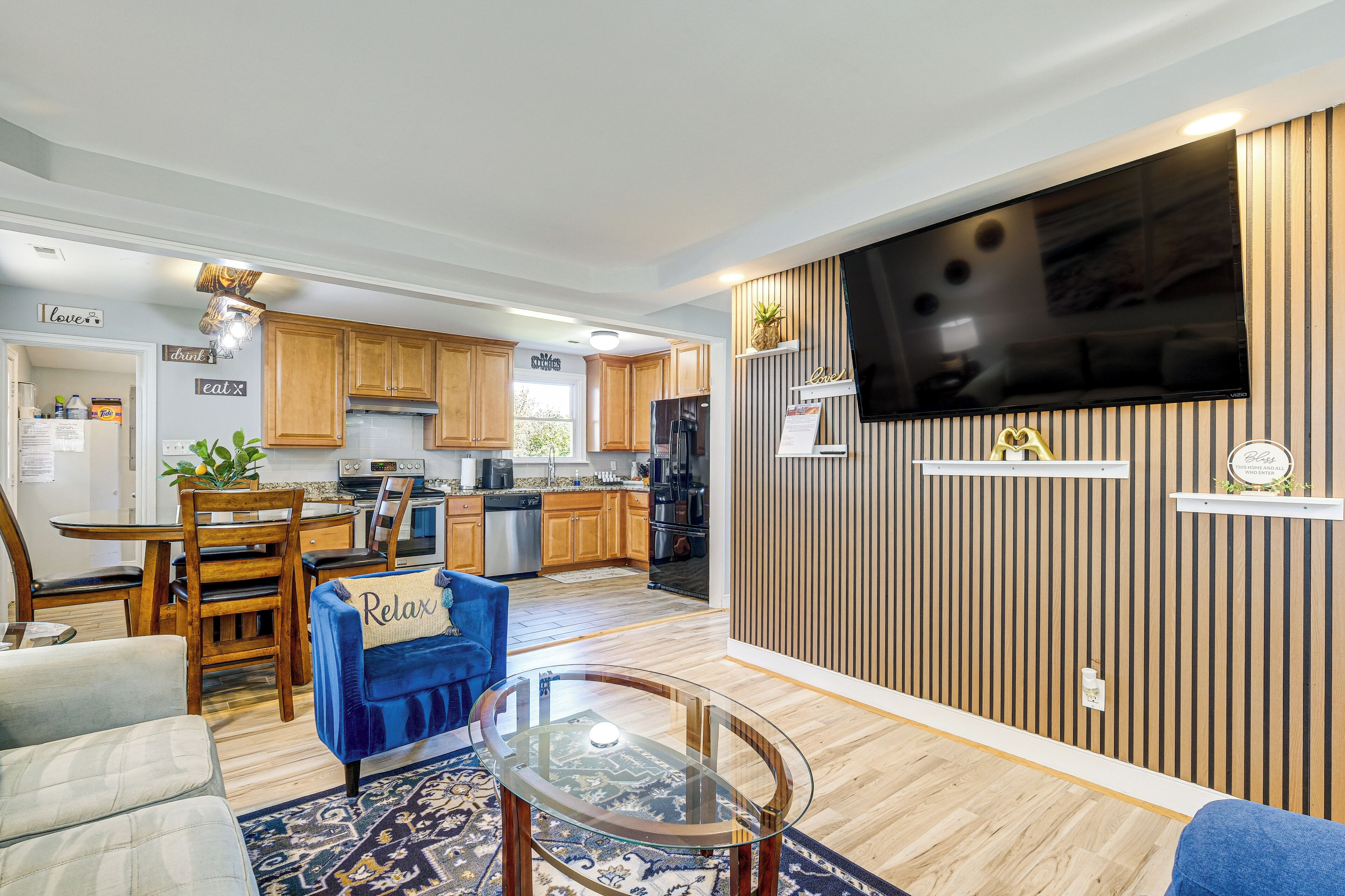 House (3 Bedrooms) | Interior