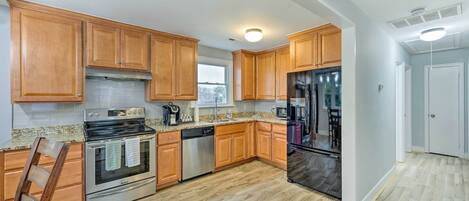 House (3 Bedrooms) | Interior