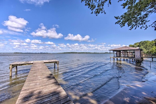 House (3 Bedrooms) | Interior - Luxe Lakehouse w/ Sunset Views on Lake Palestine! (Flint)