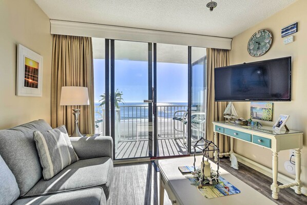 Apartment (2 Bedrooms) | Interior - Ocean Views & Pool Access: Myrtle Beach Condo! (Myrtle Beach)