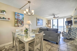 Apartment (2 Bedrooms) | Interior - Ocean Views & Pool Access: Myrtle Beach Condo! (Myrtle Beach)