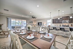 Dining - Kissimmee Retreat With Private Pool & Spa (Kissimmee)
