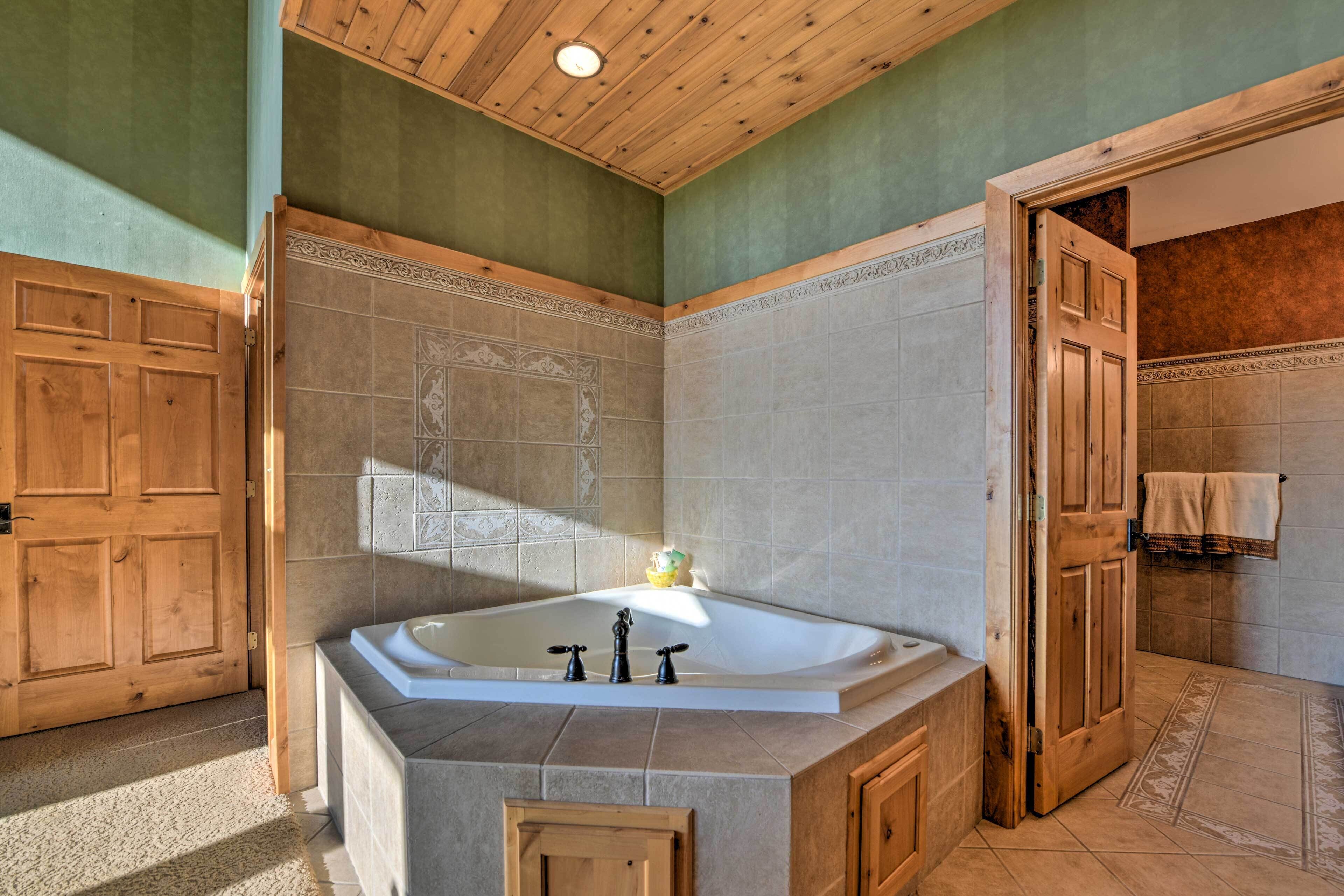 North Shore Luxury Cabin By Gooseberry Falls!