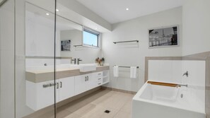 Bathtub, hair dryer