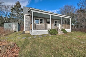 Cottage (0 Bedroom) | Interior - Pauls Cottage in Tenants Harbor, 1 Min to Shore (Tenants Harbor)