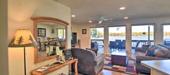 House w/ Private Deck on the Rock Creek Reservoir!