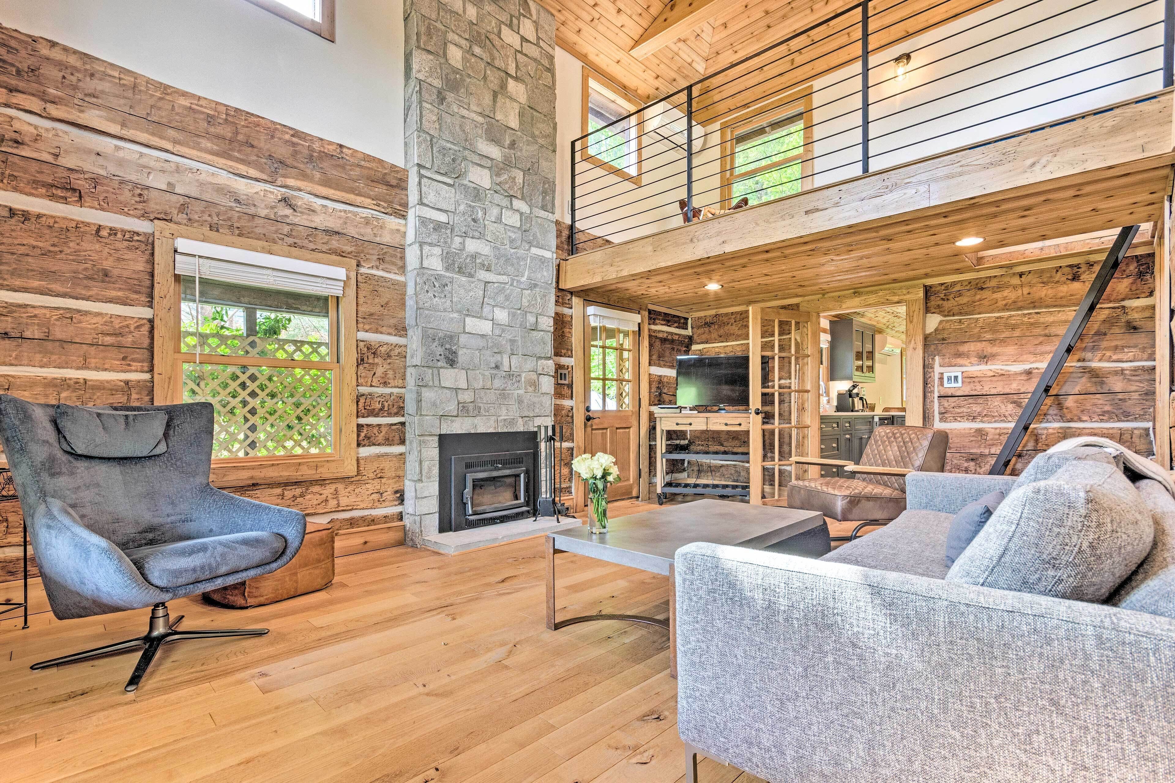 Custom Creekside Cabin 15 Mi From Asheville!