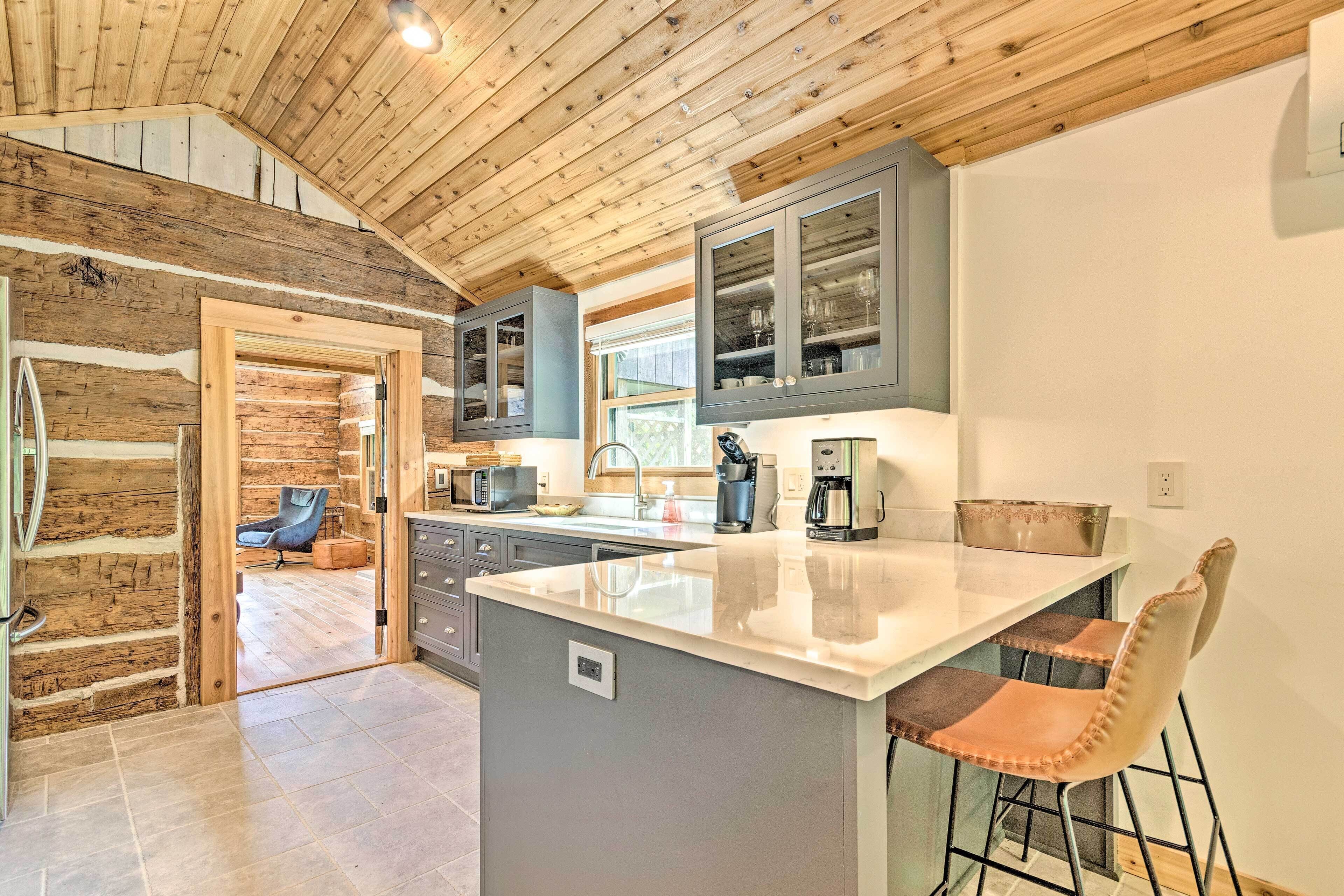 Custom Creekside Cabin 15 Mi From Asheville!