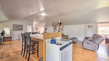 House (1 Bedroom) | Interior