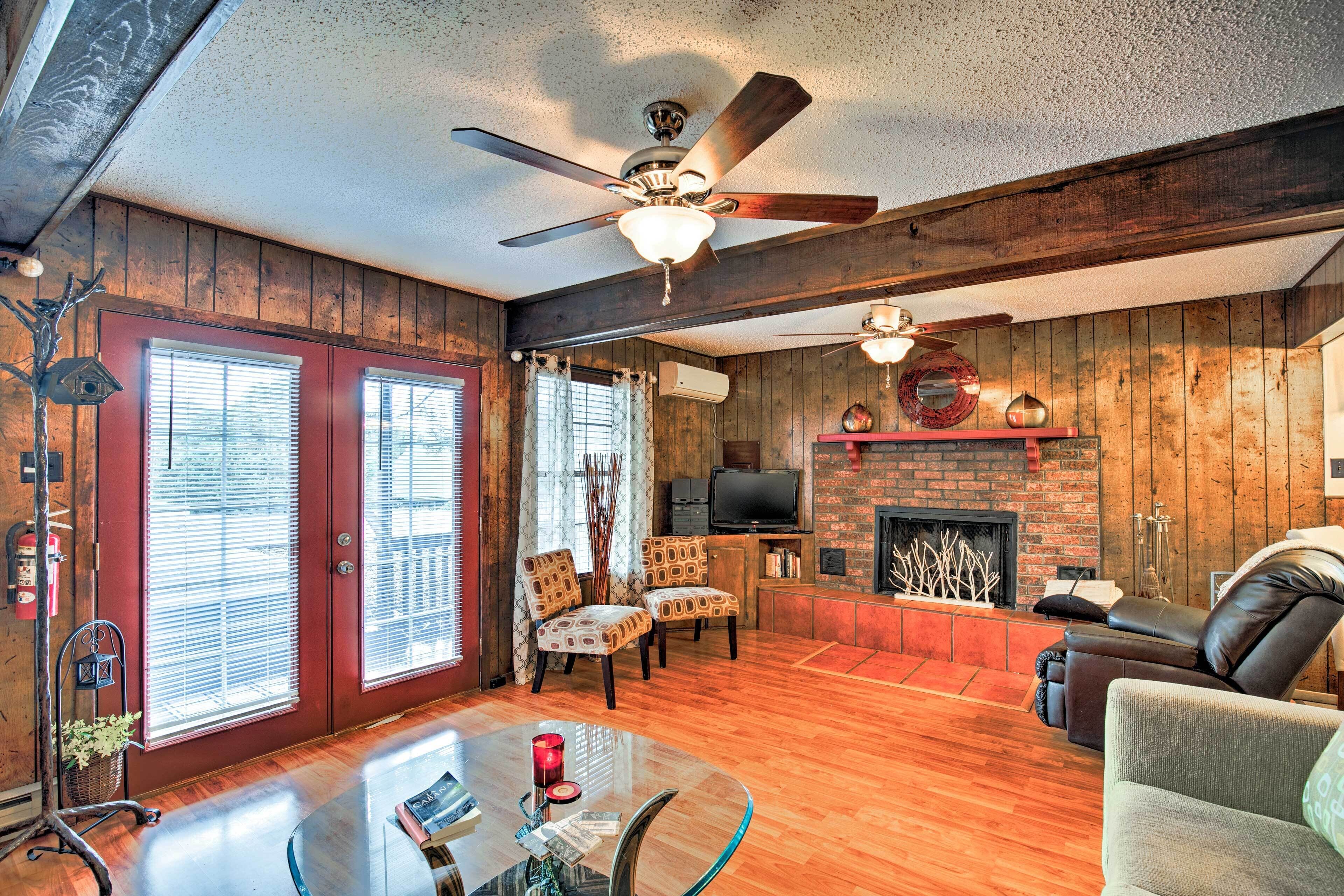 Ruidoso Downs Cabin W/deck < 3 Miles to Race Track