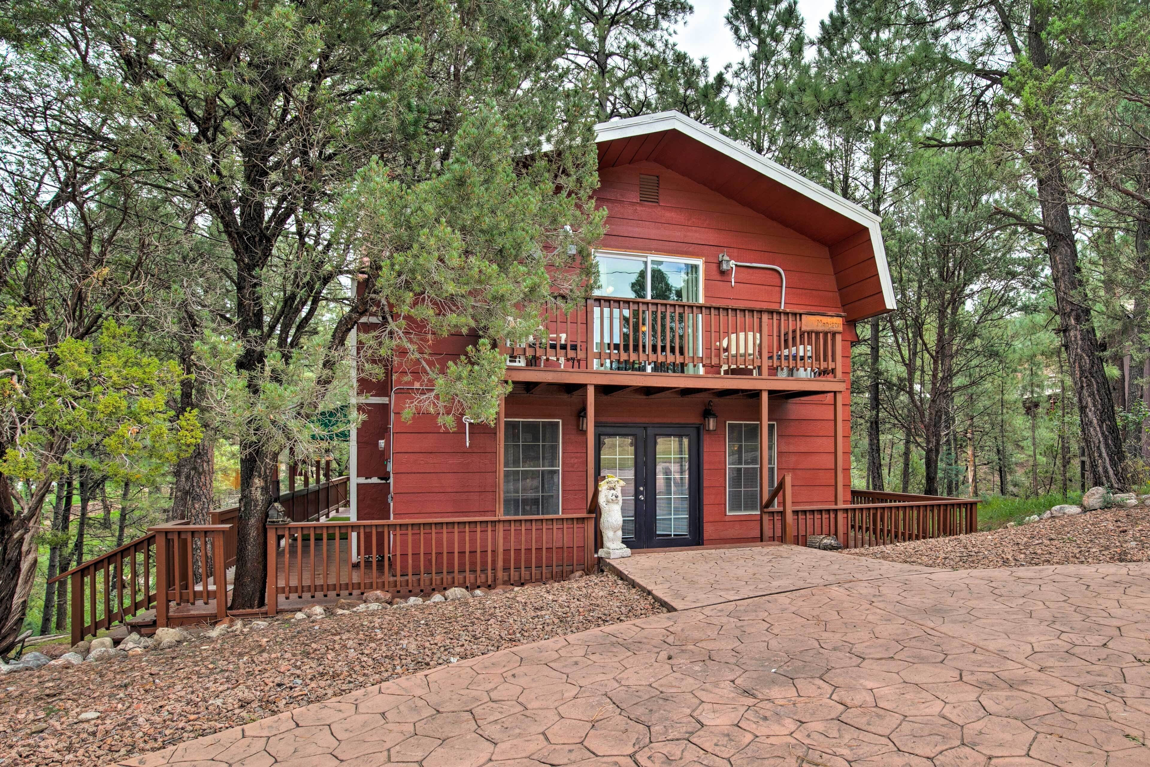 Ruidoso Downs Cabin W/deck < 3 Miles to Race Track
