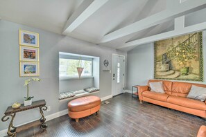 Interior - < 3 Mi to Dtwn: Placerville Home w/ Outdoor Oasis (Placerville)