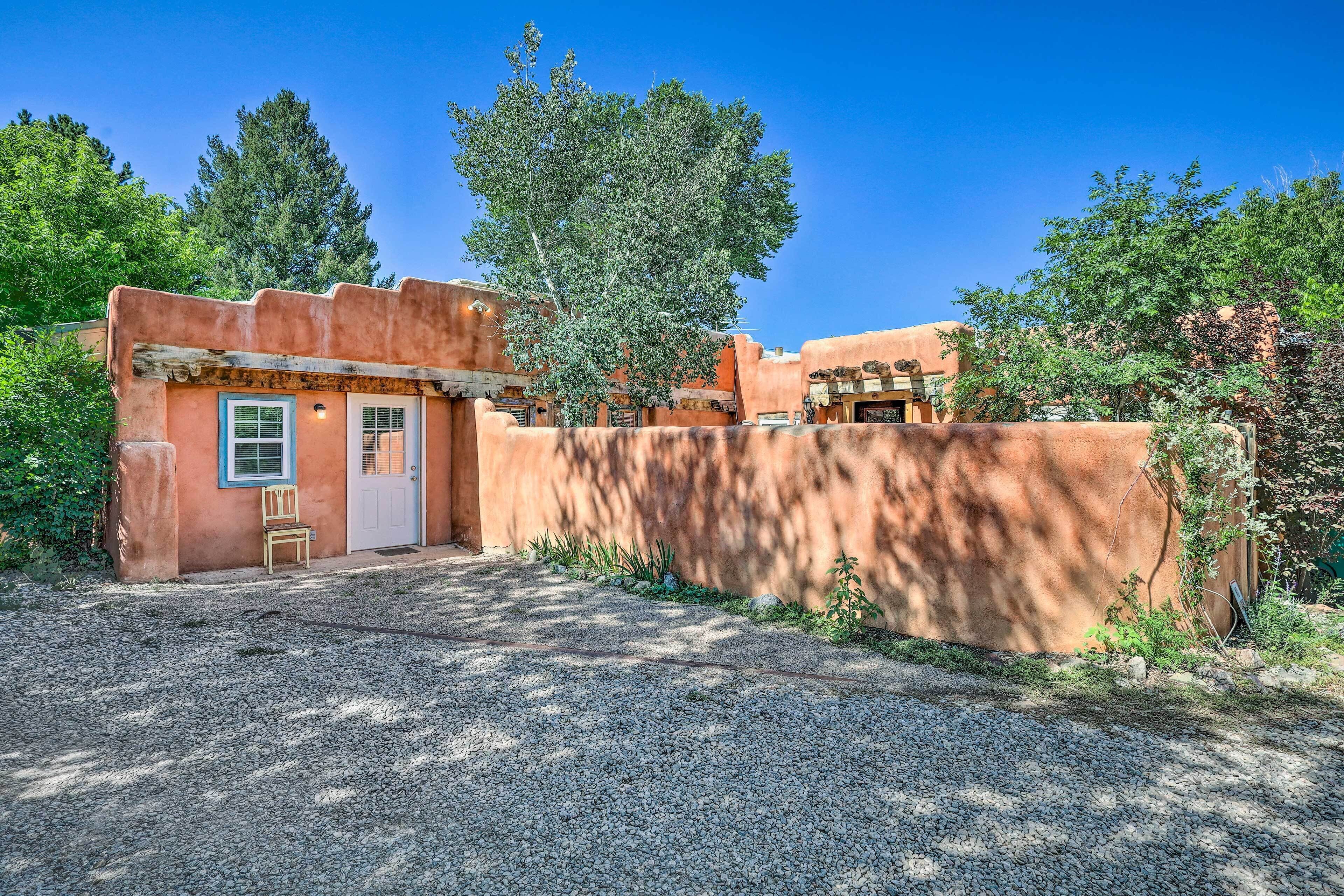 Traditional Adobe Bungalow < 2 Mi to Downtown