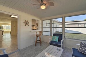 House (2 Bedrooms) | Interior - Venice Home w/ Fire Pit & Grill: 2 Mi to Beach! (Venice)