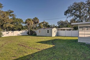 House (2 Bedrooms) | Interior - Venice Home w/ Fire Pit & Grill: 2 Mi to Beach! (Venice)