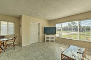 House (2 Bedrooms) | Interior - Venice Home w/ Fire Pit & Grill: 2 Mi to Beach! (Venice)