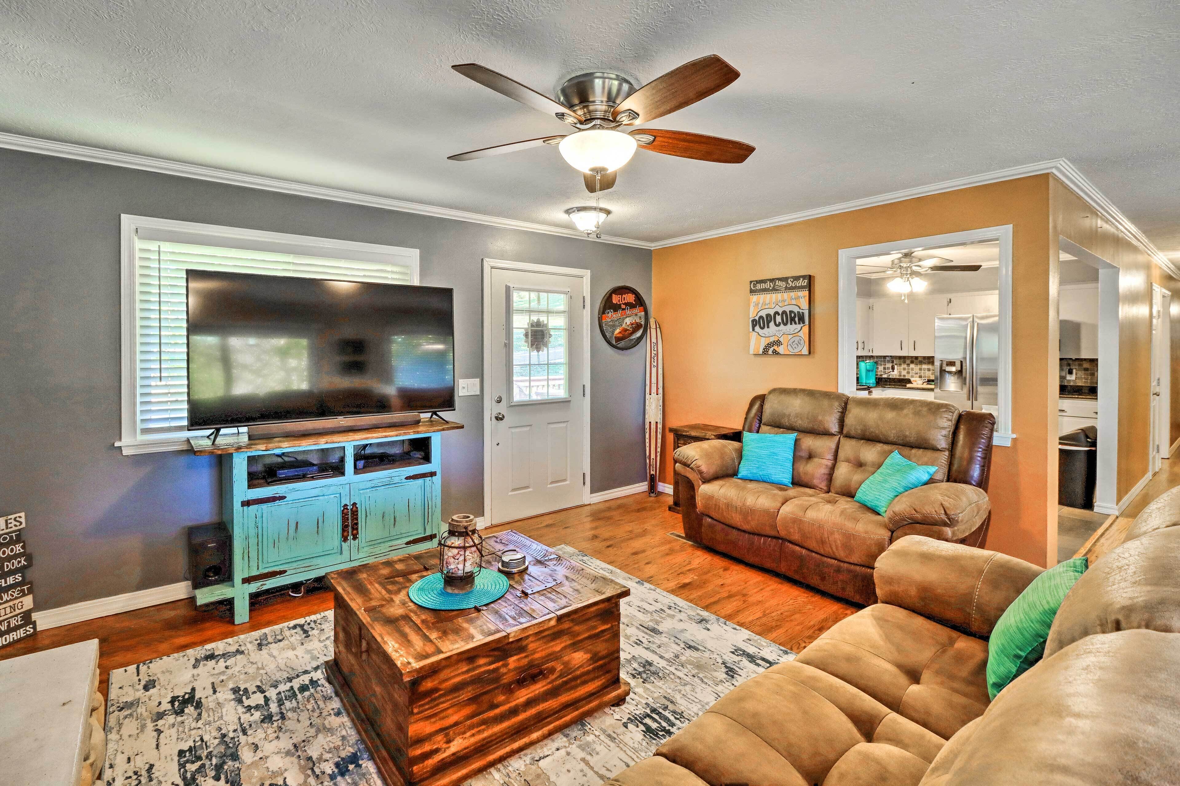 Family-friendly Lakeview Home w/ Private Yard