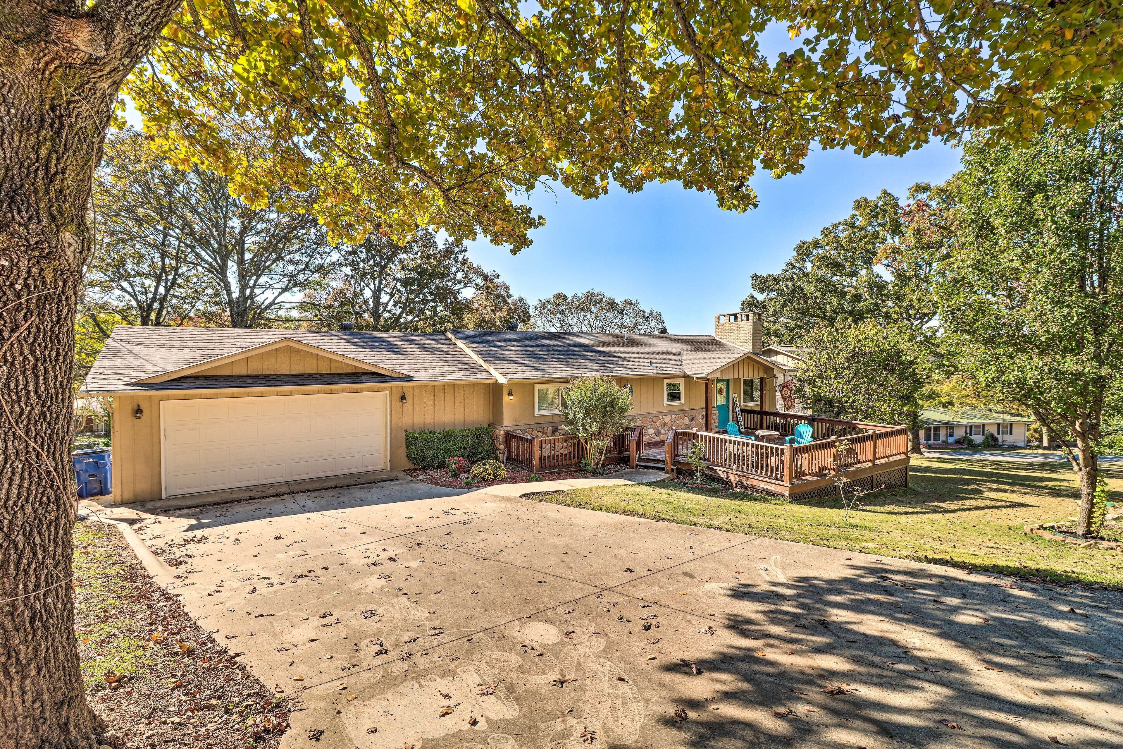 Family-friendly Lakeview Home w/ Private Yard