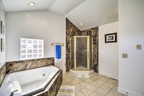 House (3 Bedrooms) | Interior - Pet-friendly Cabin w/ Dock on Claytor Lake! (Radford)