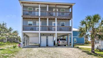 Apartment (2 Bedrooms) | Front of property