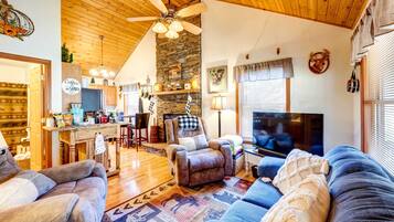 House (2 Bedrooms) | Front of property