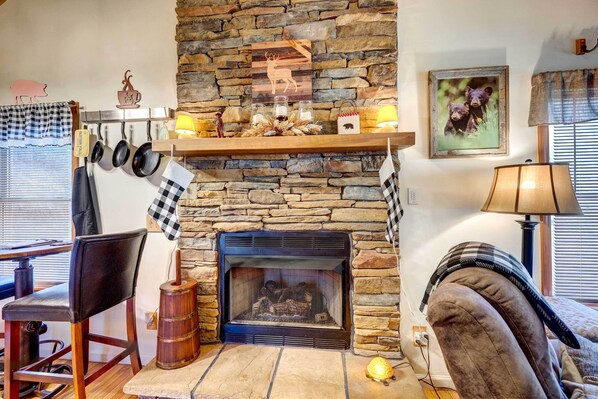 House (2 Bedrooms) | Interior - Scenic Marble Cabin w/ Fire Pit! (Marble)