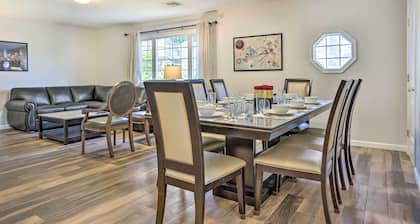 Ideally Located Glen Cove Apartment!