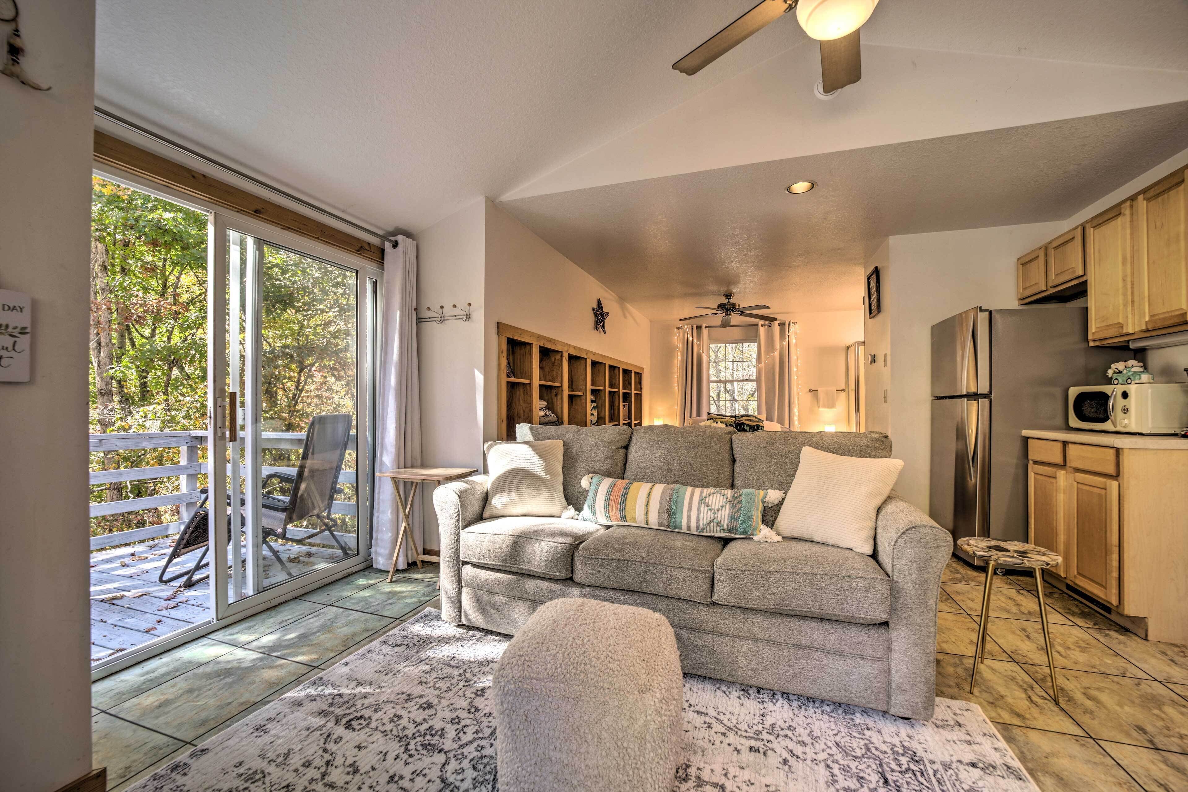 Sky Loft Bryson Studio: 1 Mi From Fontana Lake!