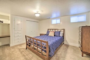Ferienhaus (5 Bedrooms) | 5 Schlafzimmer, Bügeleisen/Bügelbrett, kostenlose Babybetten, Bettwäsche