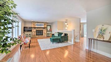 House (5 Bedrooms) | Interior