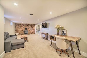 House (5 Bedrooms) | Interior