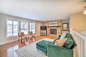 House (5 Bedrooms) | Interior