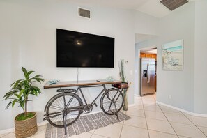 Interior - Screened Porch & Heated Pool: Cape Coral Home (Cape Coral)