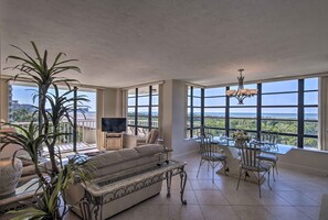 Apartment (2 Bedrooms) | Interior - Sunny Getaway: Community Amenities, Walk to Beach! (Marco Island)