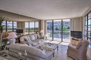 Apartment (2 Bedrooms) | Interior - Sunny Getaway: Community Amenities, Walk to Beach! (Marco Island)
