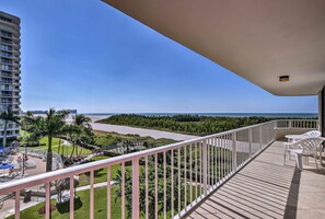 Interior - Sunny Getaway: Community Amenities, Walk to Beach! (Marco Island)