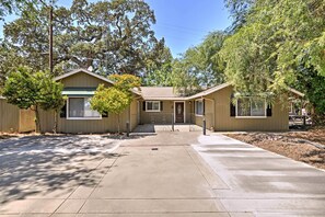 House (3 Bedrooms) | Interior - Remodeled & Cozy Gilroy Guest House Near Downtown! (Gilroy)