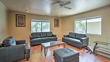 House (3 Bedrooms) | Interior